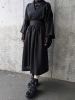 画像1: 【三つ盛り桔梗紋】黒紋付フレアスカートセットアップ (1)