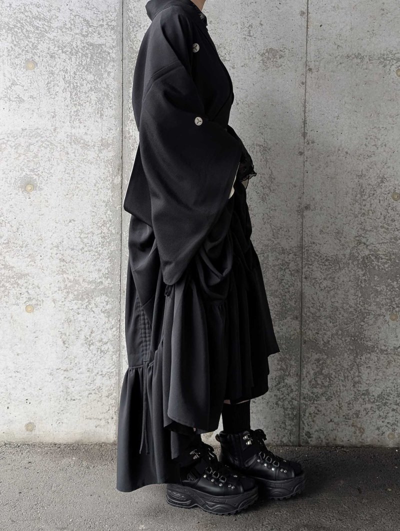 画像12: 【丸に三つ銀杏紋】黒紋付シャンデリアスカートセットアップ (12)