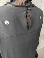 画像13: 【孔雀×抱き茗荷紋】黒留袖フルオブリボンドレス (13)