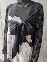 画像17: 【孔雀×抱き茗荷紋】黒留袖フルオブリボンドレス (17)