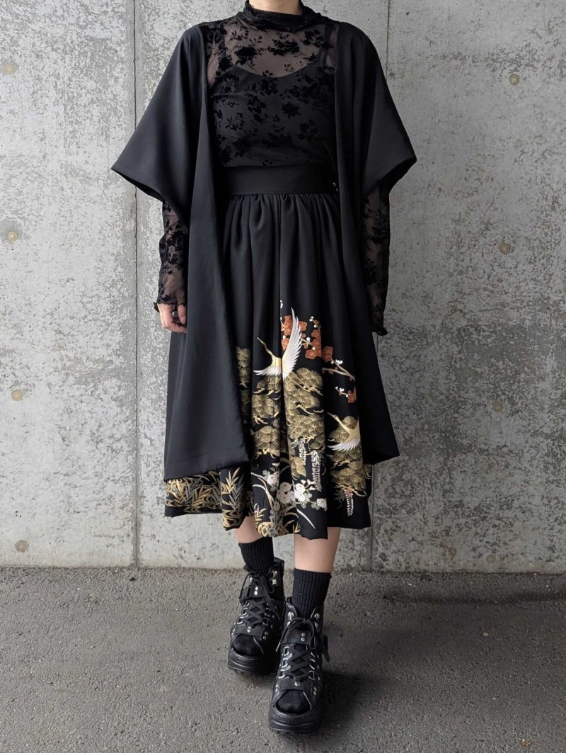 画像1: 【金駒飛鶴×庵木瓜紋】黒留袖無限wayワンピース (1)