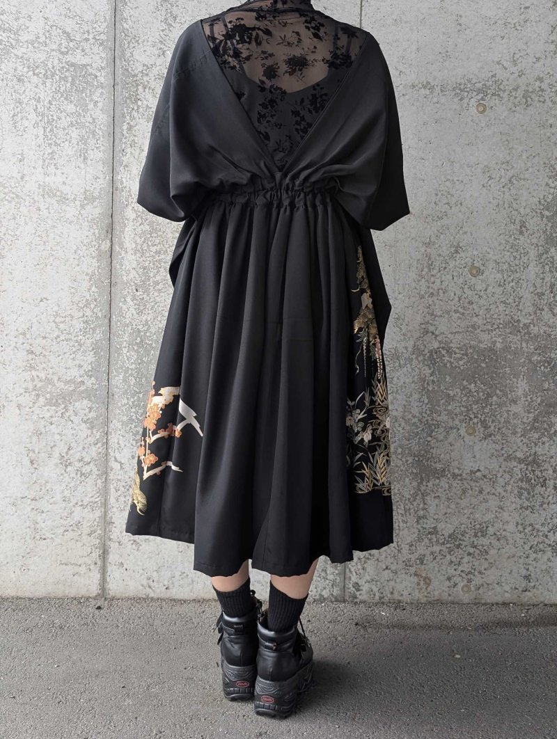 画像3: 【金駒飛鶴×庵木瓜紋】黒留袖無限wayワンピース (3)