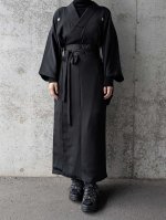 画像2: 【五三桐紋】黒紋付ラップスカートセットアップ (2)