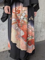 画像11: 【下がり藤紋】落款付き黒留袖オーバースカート＆リボンジャケットセットアップ (11)