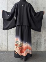 画像5: 【下がり藤紋】落款付き黒留袖オーバースカート＆リボンジャケットセットアップ (5)