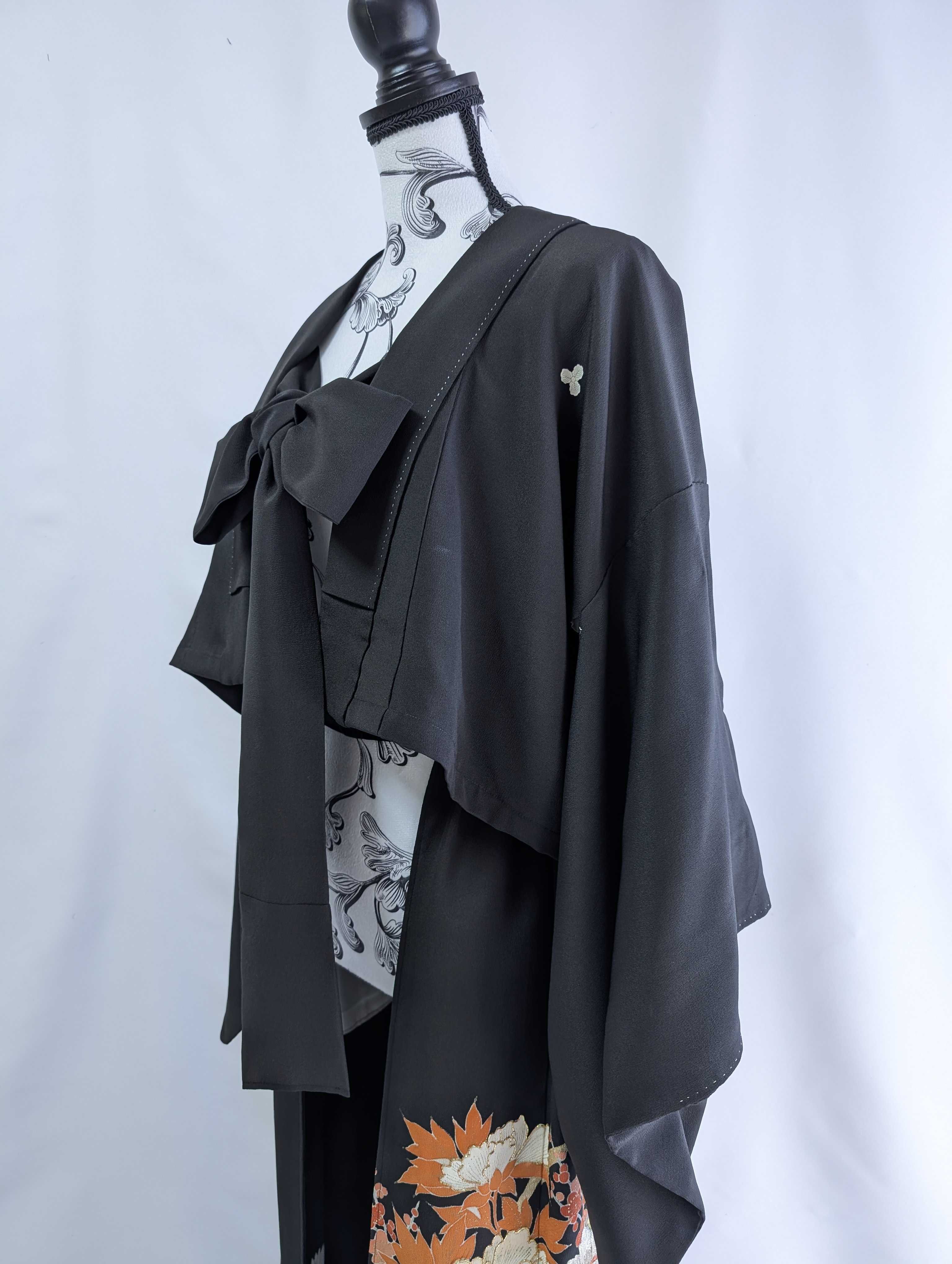 あ*様 黒オレンジ菊花吉祥古典柄ロングスカート、黒紋付ジャケットセット あ*様 黒オレンジ菊花吉祥古典柄ロングスカート、黒紋付ジャケット