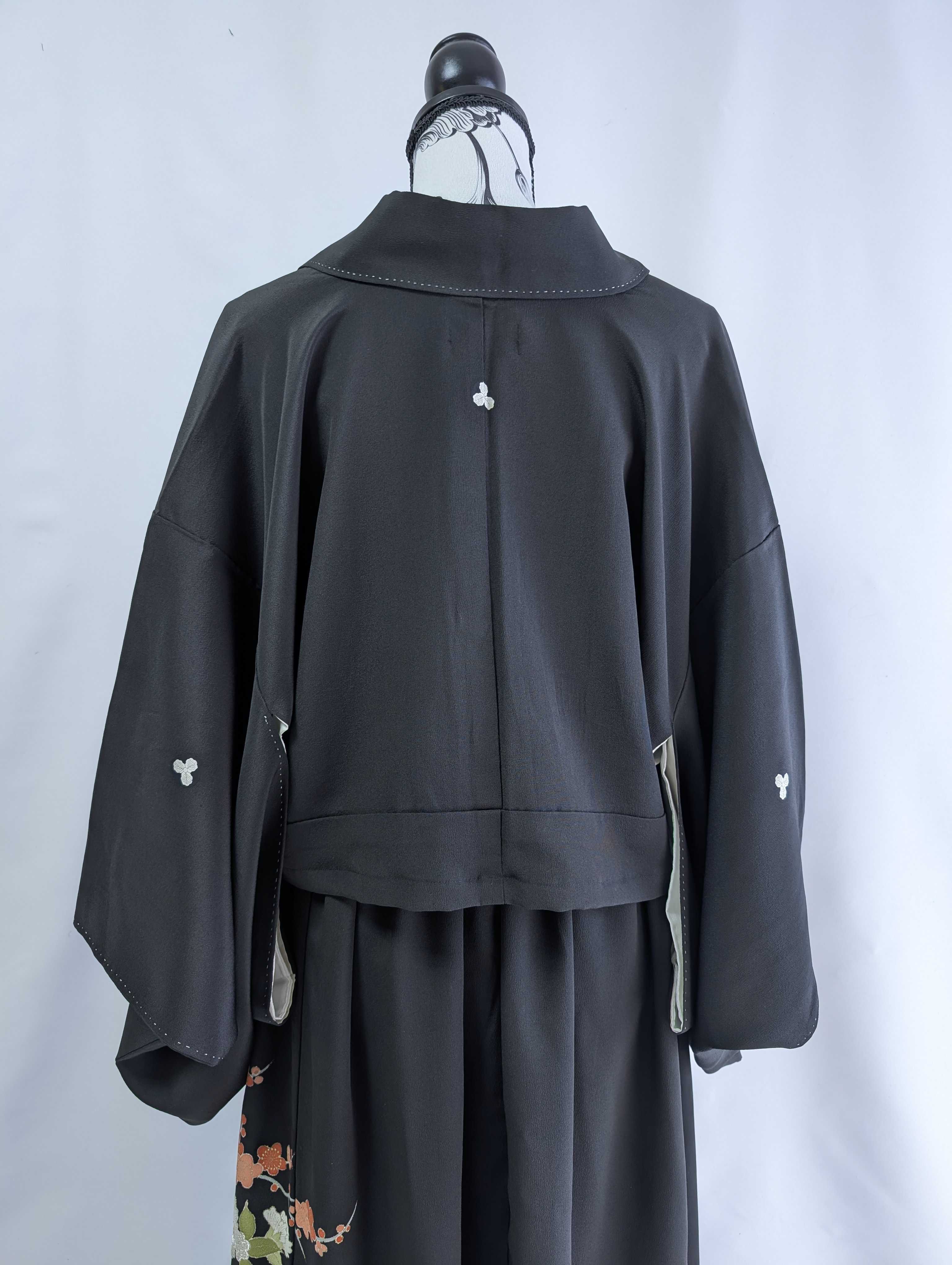 着物リメイク 黒留袖ジップアップブルゾン 着物リメイク 黒留袖ジップアップブルゾン 着物リメイク 黒留袖ジップ