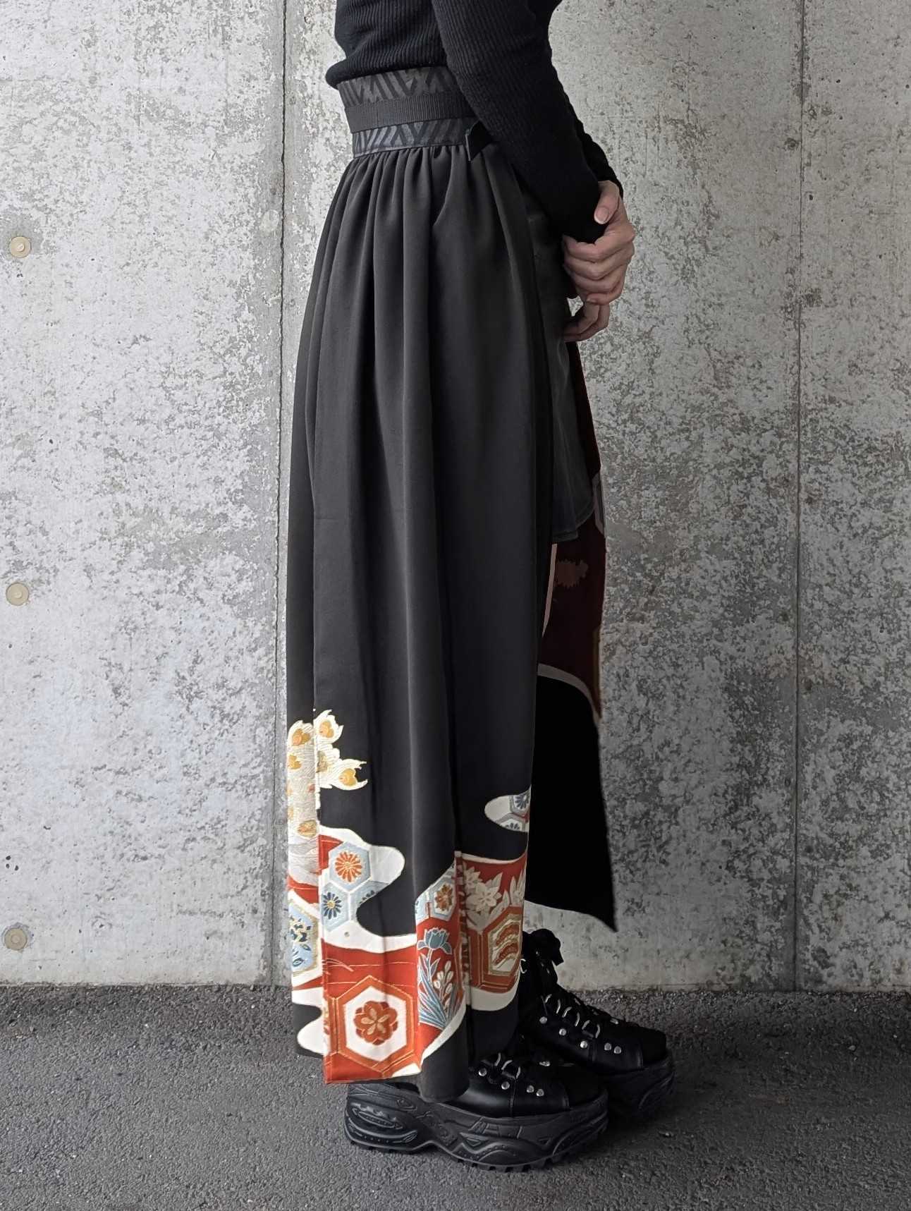 刺繍孔雀×亀甲文様】黒留袖オーバースカート｜着物リメイクGeGe